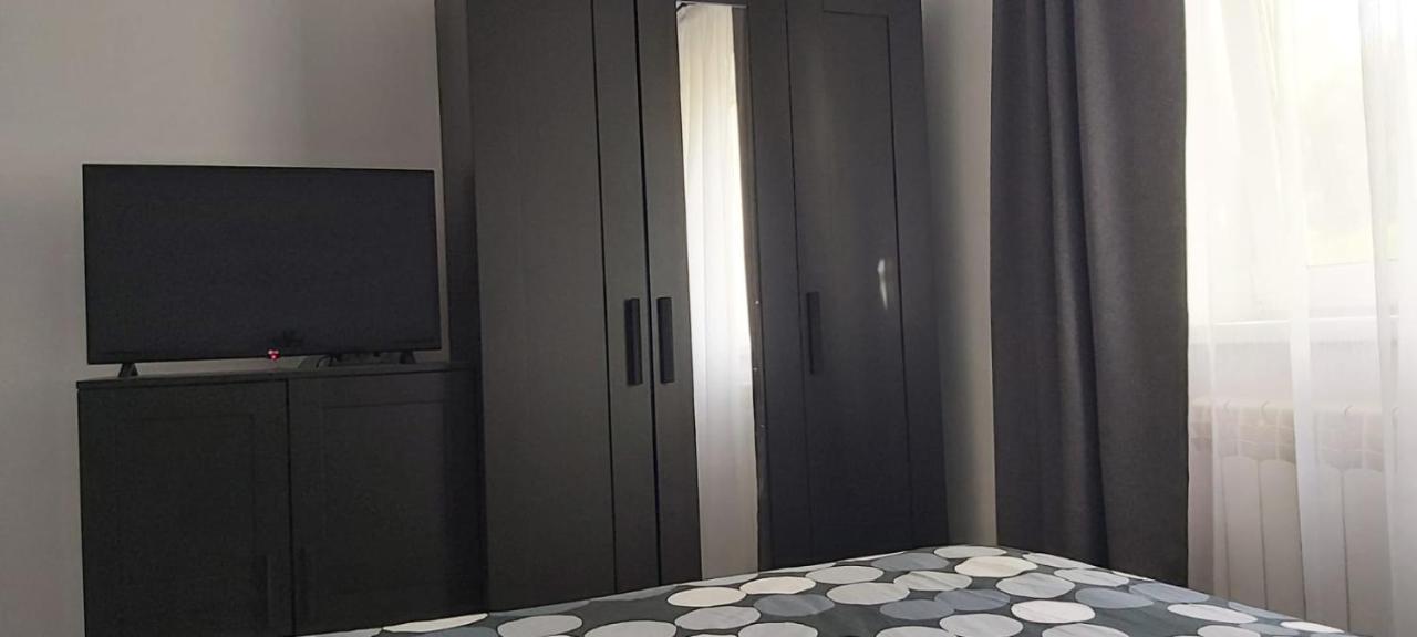 Apartament Polly ! เอโฟรีเอซูด ภายนอก รูปภาพ